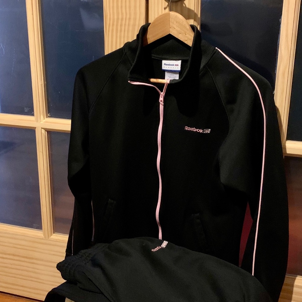 Girls Reebok black sweat suit